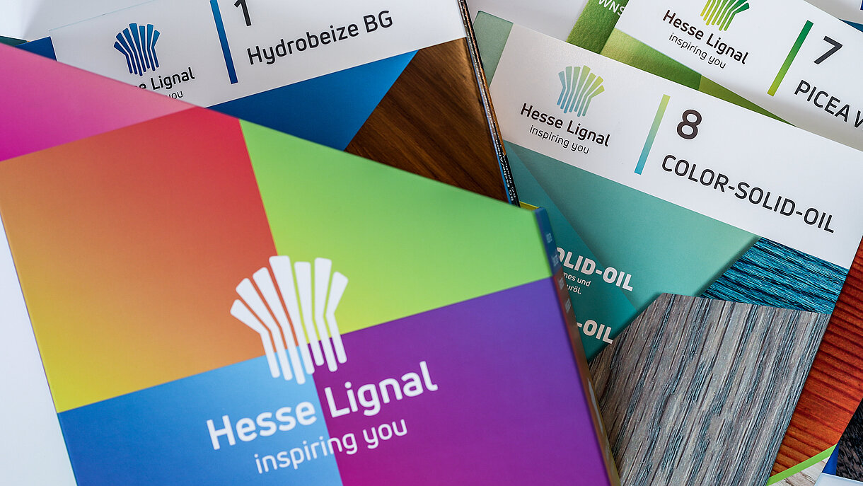 Ausschnitt zweier Schuber von Hesse Lignal für Beizkarten